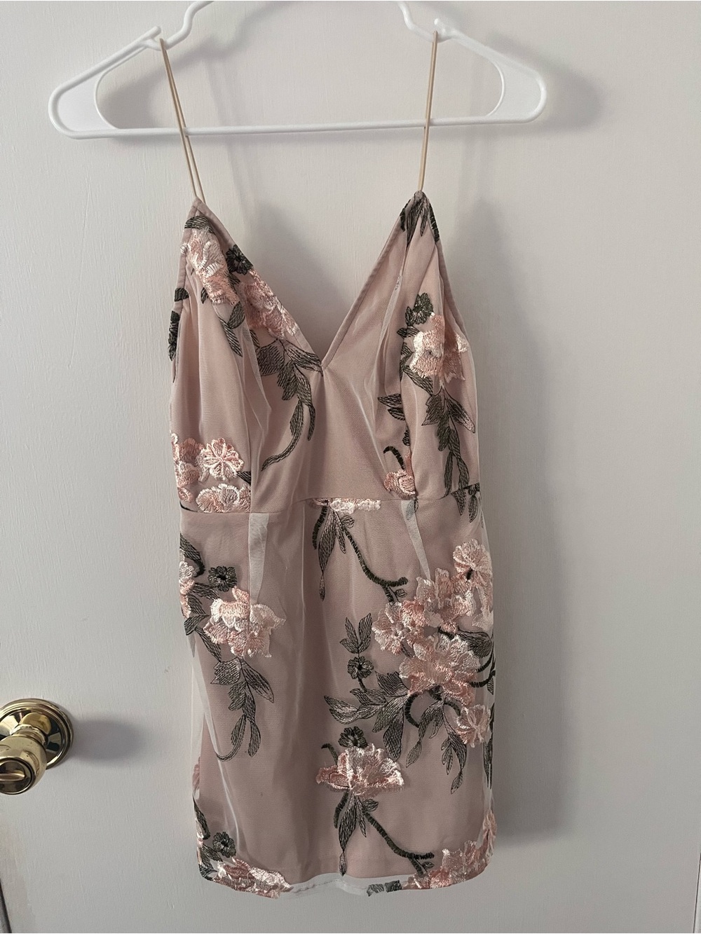 Tobi Embroidered Blush Floral Mini Dress Embellished Romantic Size Small - Picture 2 of 11